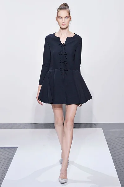 Look 7
